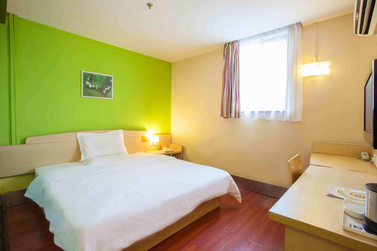 7Days Inn Yunfu Luoding Central Værelse billede