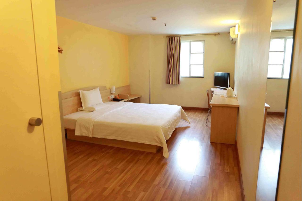 7Days Inn Yunfu Luoding Central Værelse billede