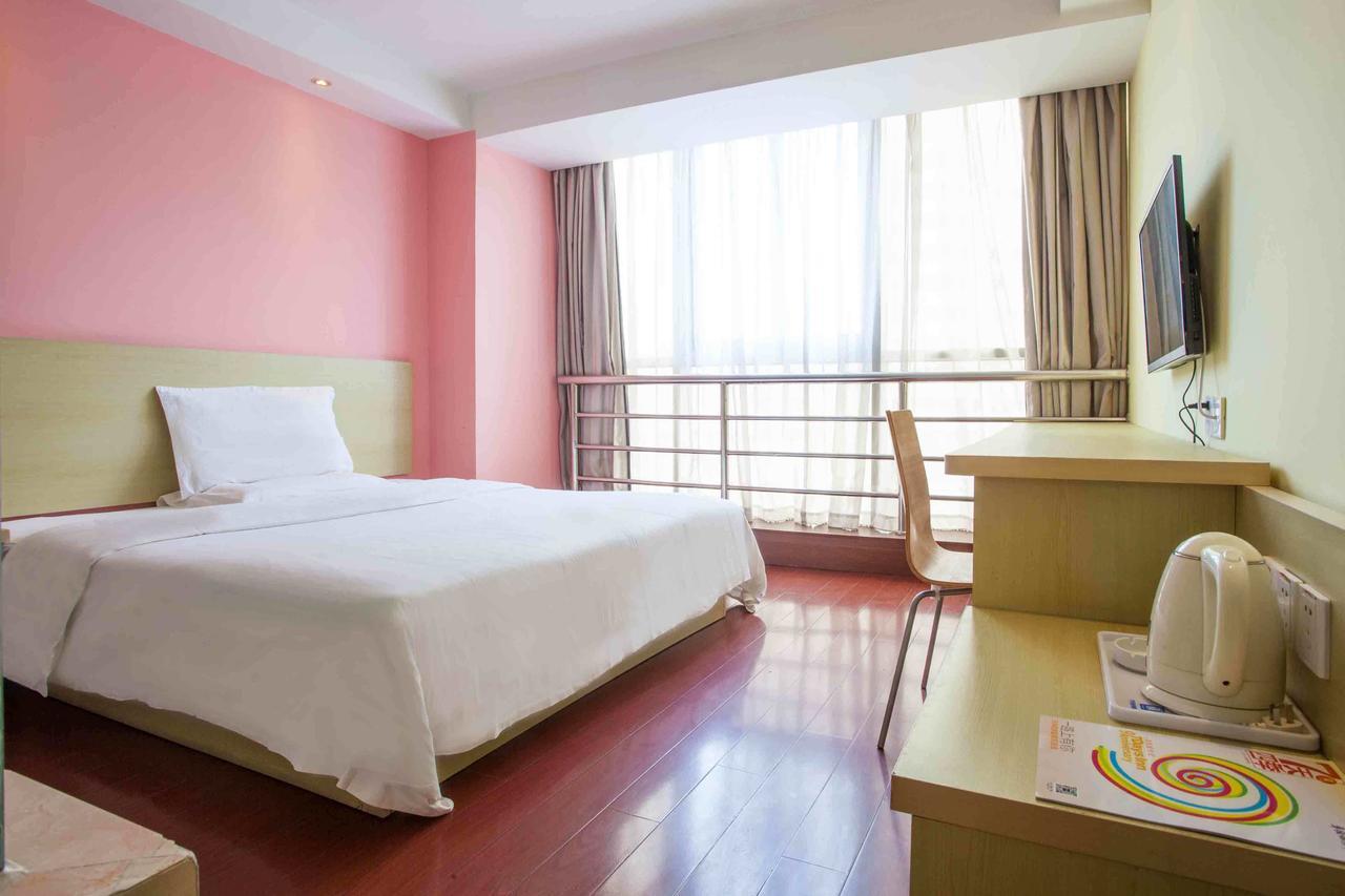 7Days Inn Yunfu Luoding Central Eksteriør billede