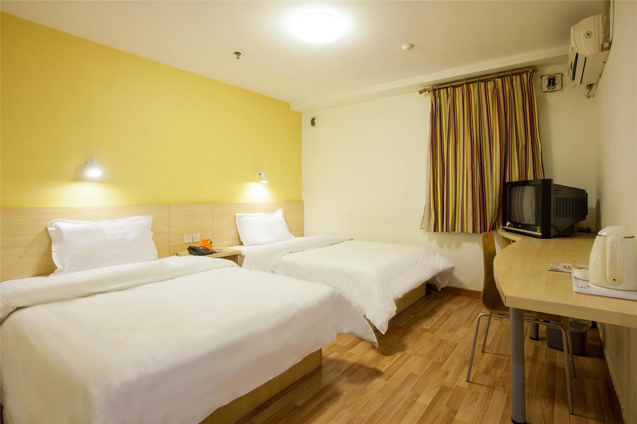 7Days Inn Yunfu Luoding Central Eksteriør billede