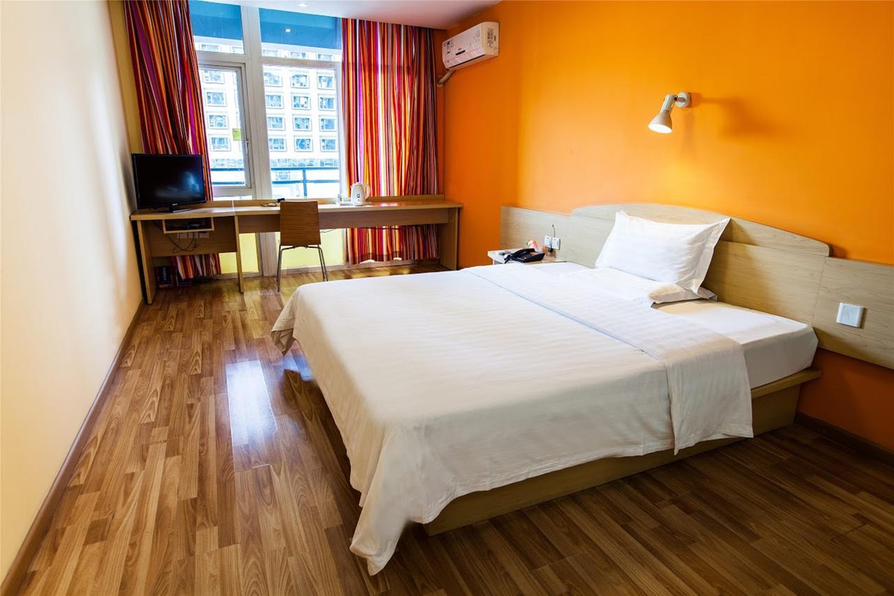 7Days Inn Yunfu Luoding Central Eksteriør billede