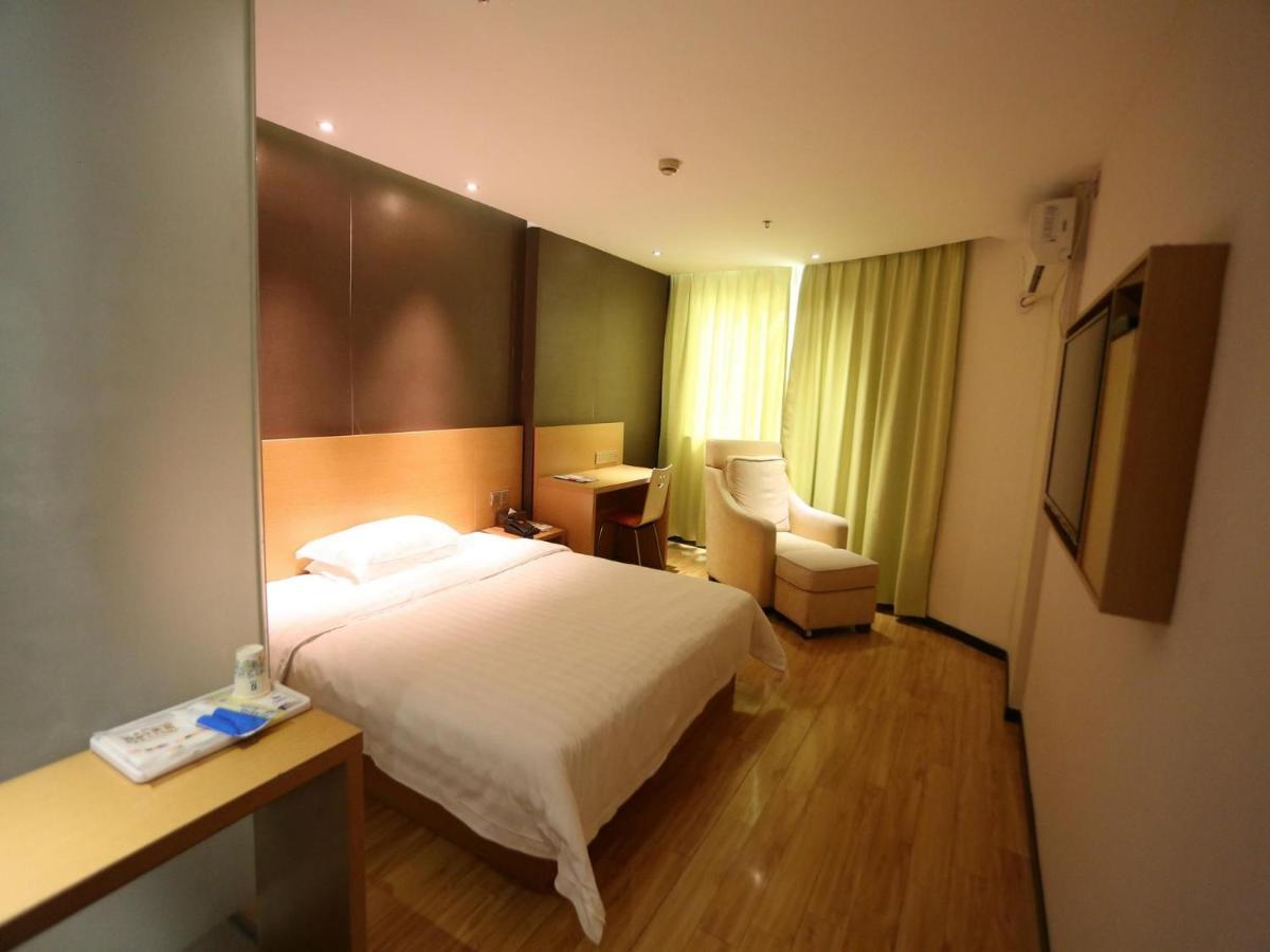 7Days Inn Yunfu Luoding Central Eksteriør billede